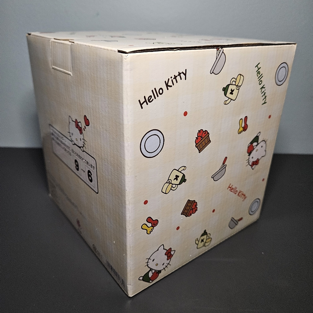 Hello Kitty Perpetual Calendar - NIB - Picture 3 of 6